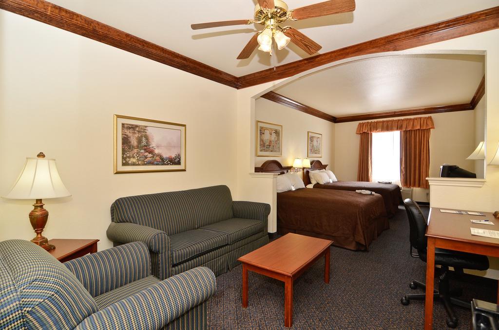 Best Western Fort Worth Inn And Suites Exterior photo