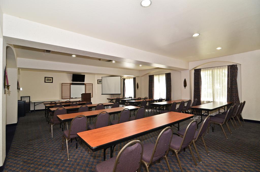 Best Western Fort Worth Inn And Suites Exterior photo