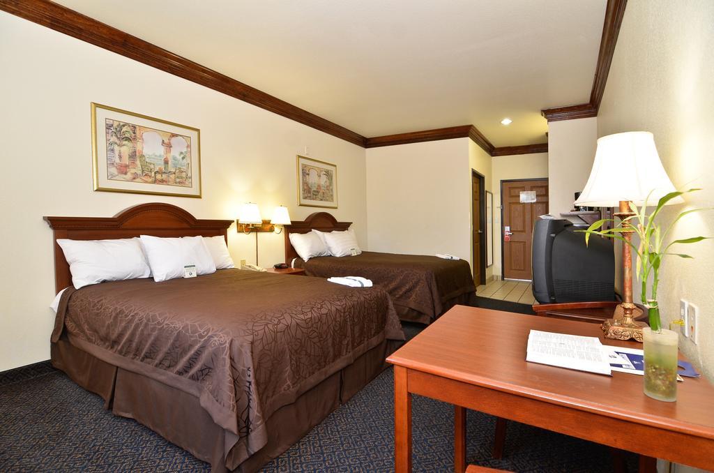 Best Western Fort Worth Inn And Suites Room photo